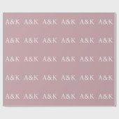 Custom Initials on Dusty Rose Mauve Wedding ラッピングペーパー (フラット)
