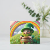 Custom Leprechaun Gnome St. Patrick's Day Shamrock ポストカード (スタンド正面)