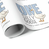 Custom Modern Blue One Silly Goose First Birthday ラッピングペーパー (ロールコーナー)