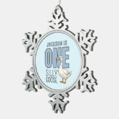 Custom Modern One Silly Goose First Birthday スノーフレークピューターオーナメント (右)