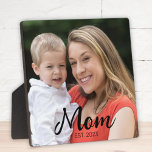 Custom Mom Established Modern Script Photo フォトプラーク<br><div class="desc">White Mom Established Modern Script Photo Design. Replace the photo with your own of your kids and change the years to the years you became a mom.</div>