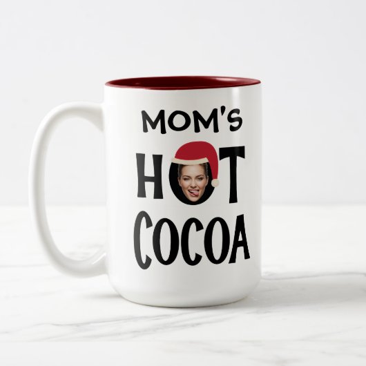 Custom Mom Face & Name Hot Cocoa Christmas ツートーンマグカップ (左)