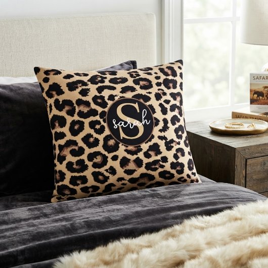 Custom Monogram Initial & Name Chic Leopard Print アクセントクッション