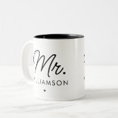Custom Mr. Est. Modern Elegant Script Newlywed  ツートーンマグカップ (正面左)