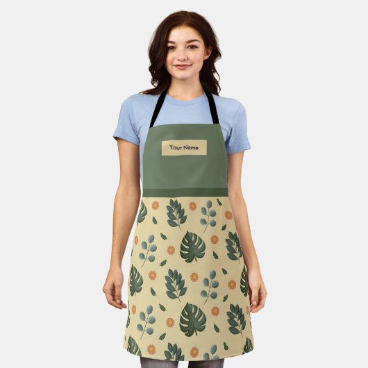 Custom Name Cream and Sage Green Botanical Apron エプロン (着用した状態)