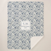 Custom Name Elegant French Toile Blue Blanket シェルパブランケット (正面)