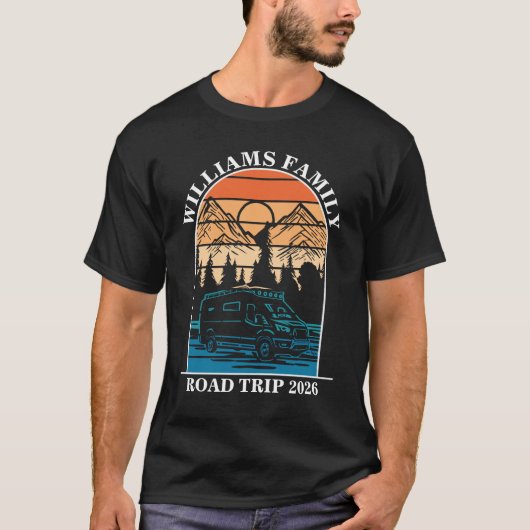custom name family vacation mountain Road Trip Tシャツ (正面)