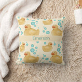 Custom Name Gender Neutral Duck Throw Pillow クッション (ブランケット)