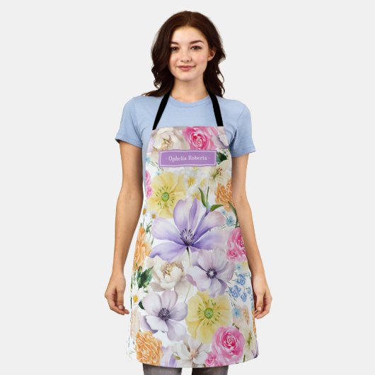 Custom Name Pastel Floral Kitchen Cooking Gift エプロン (着用した状態)
