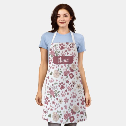 Custom Name Pet Lover Apron - Romantic Floral エプロン (着用した状態)