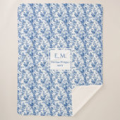 Custom Name Royal Blue Toile de Jouy Throw Blanket シェルパブランケット (正面)