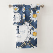 Custom Navy Daisy Gingham Monogram Decor バスタオルセット (インサイチュ)
