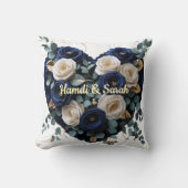Custom Navy Gold Floral Monogram Heart Pillow クッション (正面)