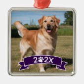 Custom Pet Photo with Year and Paw Ribbon メタルオーナメント (正面)