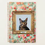 Custom Pet Portrait Notebook – Your Cat in a Frame プランナー手帳<br><div class="desc">Replace the photo and nameplate text to create a custom Notebook featuring your cat, dog, or even yourself! Designed like a framed painting, this Notebook turns any photo into a charming little masterpiece—with a personalized name right on the frame. Just upload your favorite image and edit the name to make...</div>