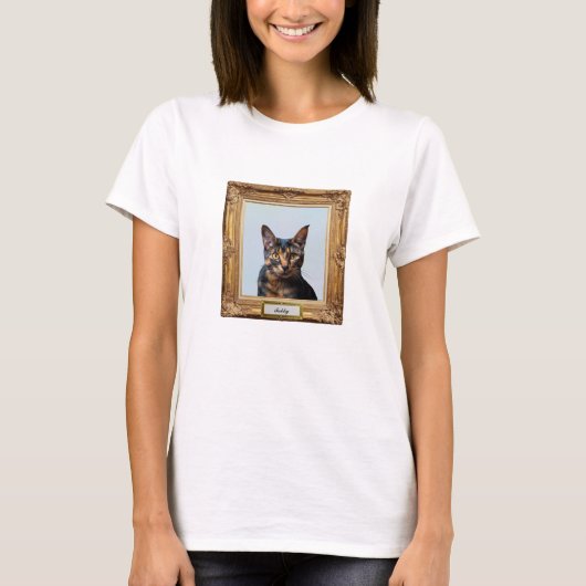 Custom Pet Portrait T-shirt – Your Cat in a Frame Tシャツ (正面)