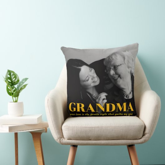 Custom Photo Pillow - Personalized Home Decor Gift クッション (椅子)