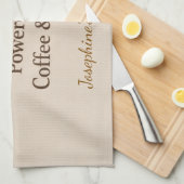 Custom Powered By Coffee Chaos Cup Elegant Trendy キッチンタオル (四つ折り)