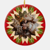 Custom Red Green Christmas Star Photo Gift Tree セラミックオーナメント (裏面)