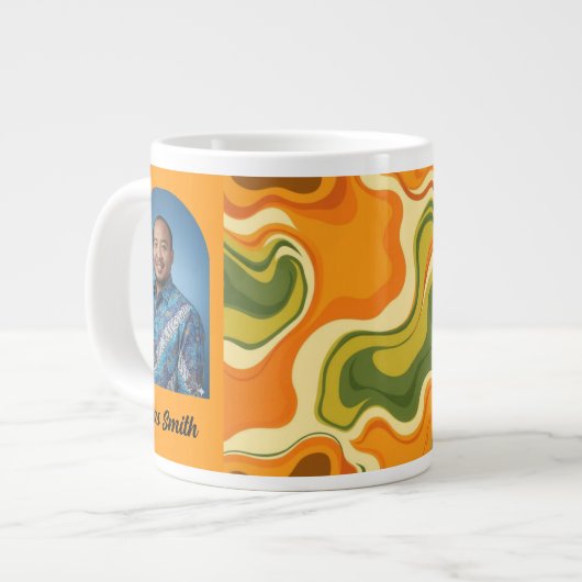 Custom Retro Groovy Swirl Abstract Orange Green ジャンボコーヒーマグカップ (正面左)