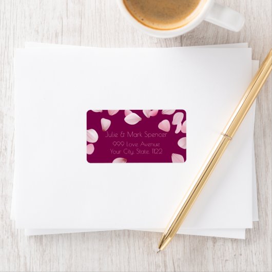 Custom Romantic Pink Petals Address Label ラベル (インサイチュ)