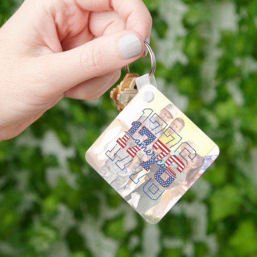 Custom Stars & Stripes 1776 America Anniversary キーホルダー (手)