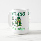 Custom Text St. Patrick's Day Frog and Bunny コーヒーマグカップ (正面左)