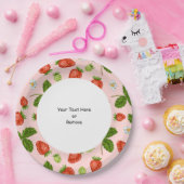 Custom Text Strawberry Pattern Pink Background ペーパープレート (パーティー)