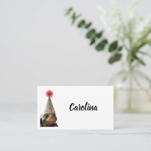 Custom turtle with party hat place setting プレイスカード (スタンド正面)