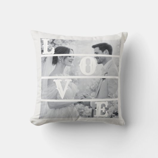 Custom Wedding Photo "LOVE" クッション (正面)