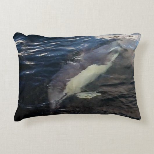 Customisable Common Dolphin Swimming Underwater アクセントクッション (正面)