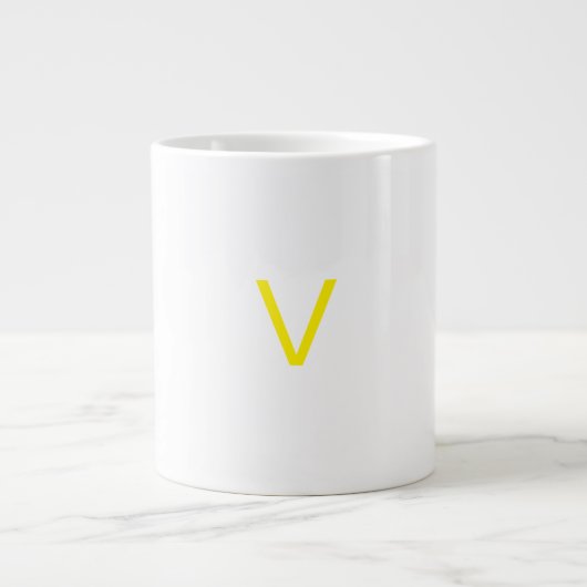 Customised letter V mug ジャンボコーヒーマグカップ (正面)