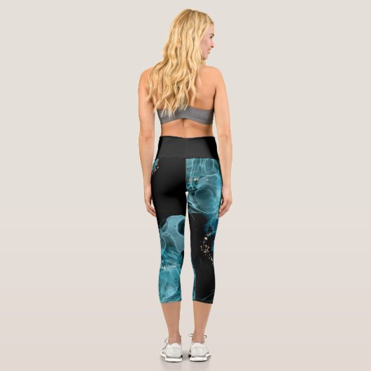 Customizable Black and Blue High Waisted Capris カプリレギンス (裏面)