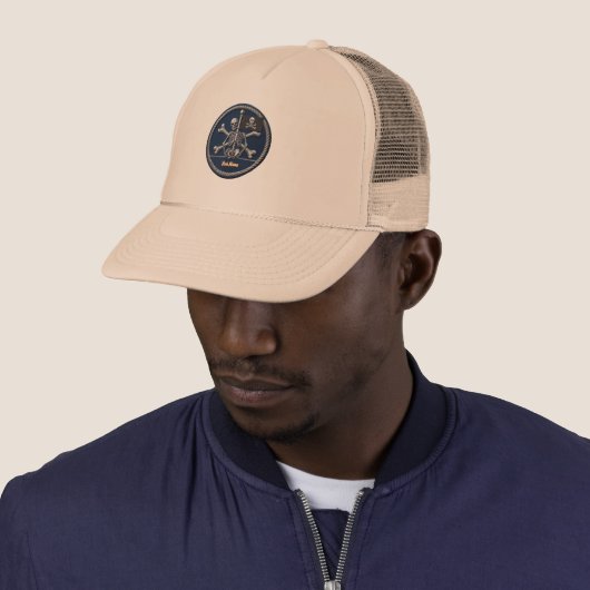 Customizable Pirate Skull Trucker Hat: Personalize キャップ (インサイチュ)
