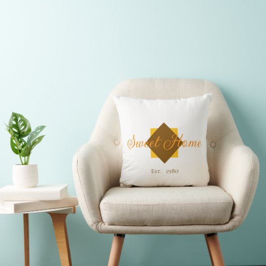 Customizable Sweet Home Throw Pillow – Est. xx クッション (椅子)