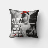 Customized Red Hat Piano Glam Fashion Quote Chic  クッション (正面)