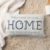 Customized "Welcome to Our Home" with Family Name ランバークッション (ブランケット)