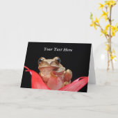 Cute, おもしろい Frog in Lily – グリーティングカードテンプレート カード (黄色い花)