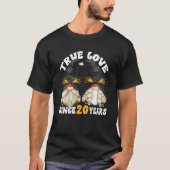 Cute 20th Wedding Anniversary Gnomes For Penguin M Tシャツ (正面)