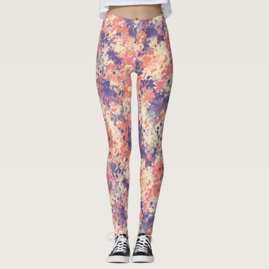 Cute Abstract Purple And Pink Camouflage Pattern. レギンス (正面)