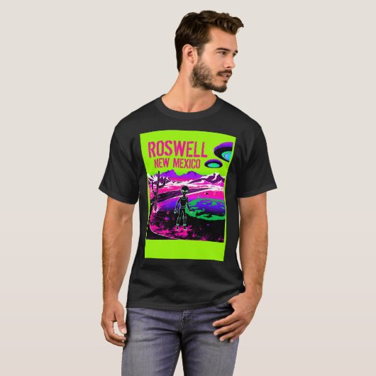 Cute Alien in Area 51 UFOs Tシャツ (正面フル)