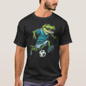 Cute Alligator Soccer Player Crocodile Tシャツ (正面)