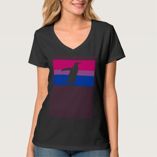 Cute Arctic Penguin Love Gay Bisexual Pride Flag Z Tシャツ (正面)