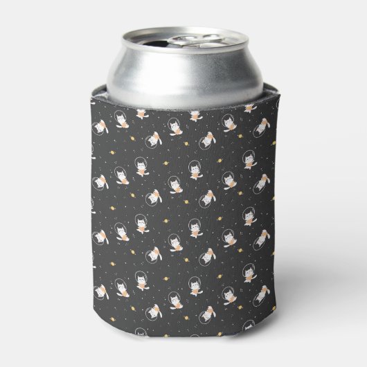Cute astronaut cat pattern with black background 缶クーラー (缶正面)