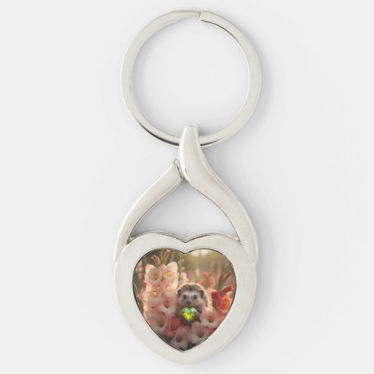 Cute August Hedgehog with Peridot Heart キーホルダー (正面)