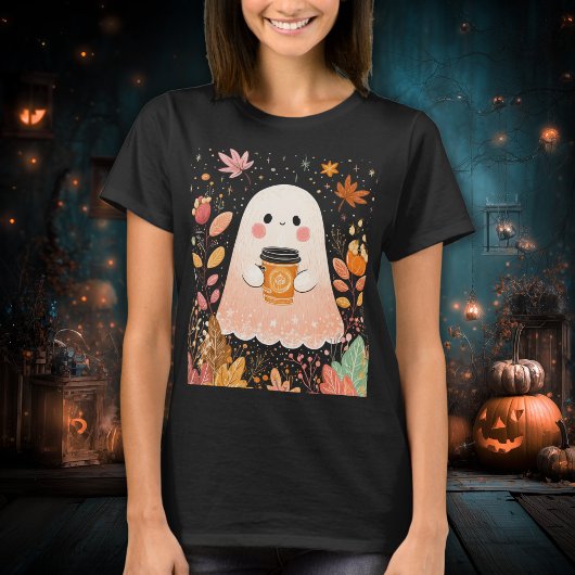 Cute Autumn Ghost with Pumpkin Coffee – Cozy Fall Tシャツ