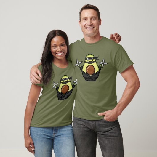 Cute Avocado Ninja Shuriken Warrior Illustration Tシャツ (ユニセックス)