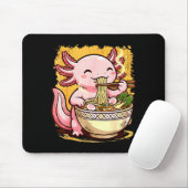 Cute Axolotl Eats Ramen Noodles Axolotls Ramen マウスパッド (マウス)