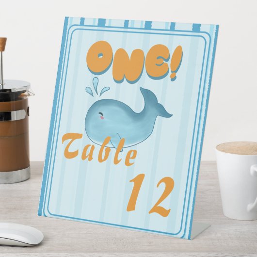 Cute Baby Blue Whale 1st Birthday Table Numbers 台座サイン (インサイチュ)