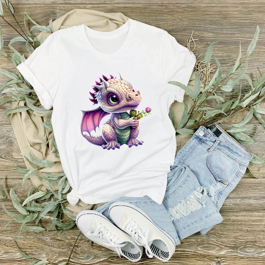 Cute Baby Dragon Holding A Rose Graphic Tシャツ